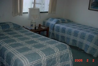TwinWillowsBed3.jpg (19290 bytes)